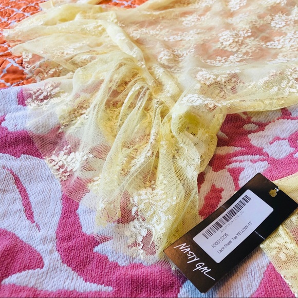 NASTY GAL Yellow Sheer Floral Peplum Top - Picture 7 of 8